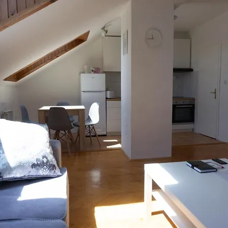 Sunshine Apartment *